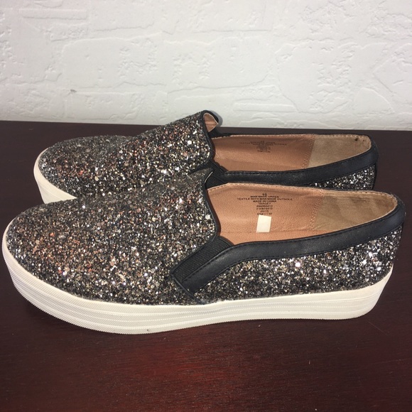 Women’s Mossimo Sneakers - Picture 4 of 7